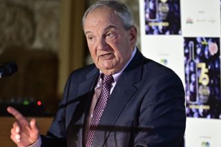 Νέα παρέμβαση Καραμανλή για τα εθνικά θέματα